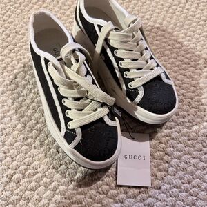 Fence Women's Black and White Lace-Up Sneakers